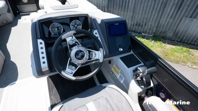Boat Thumbnail 9