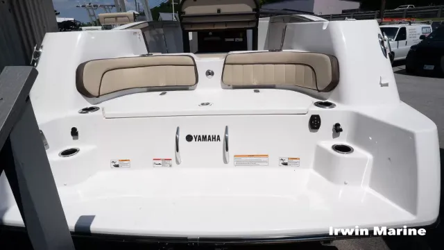 Boat Thumbnail 3