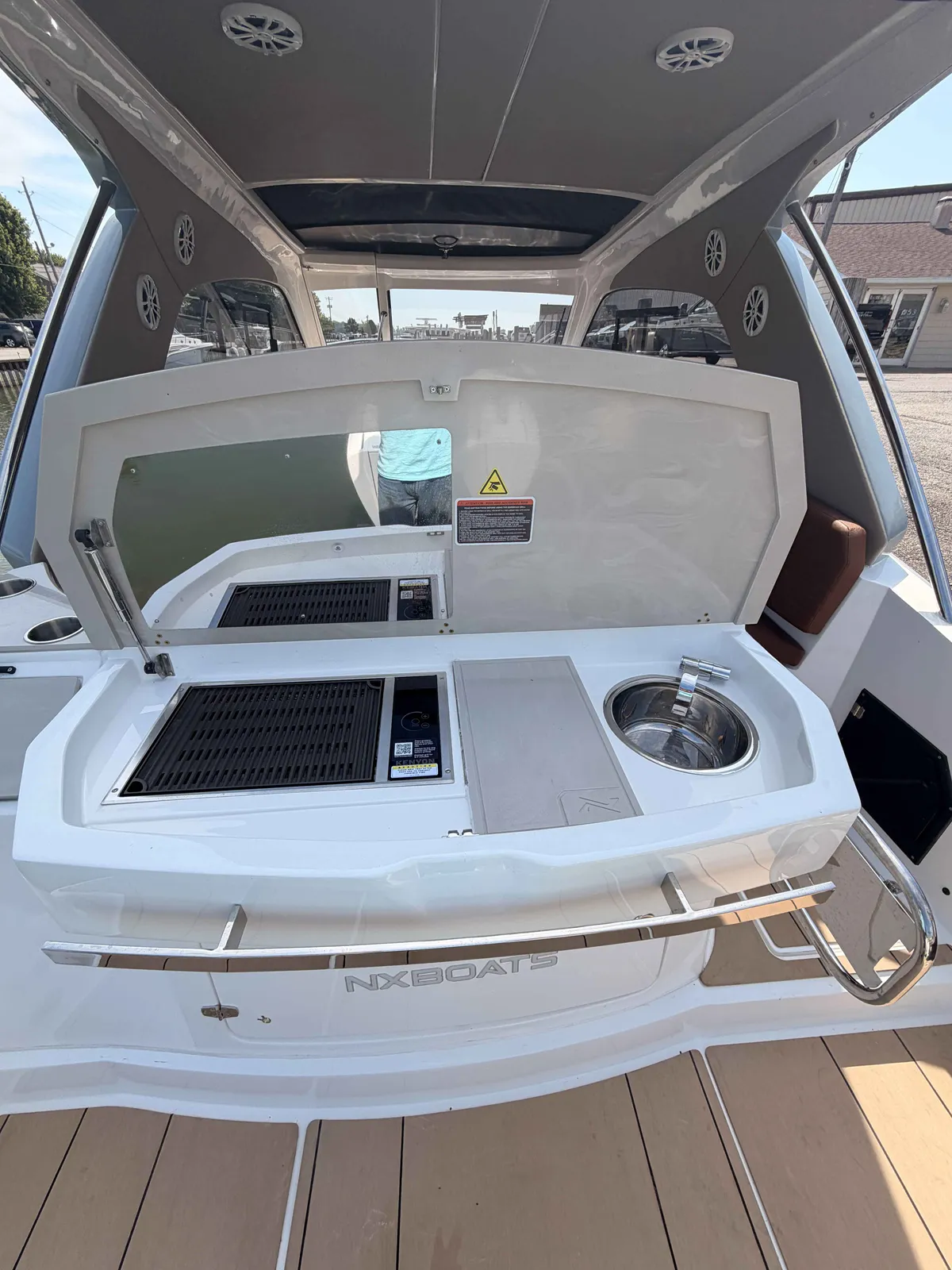 dummy-boat-img