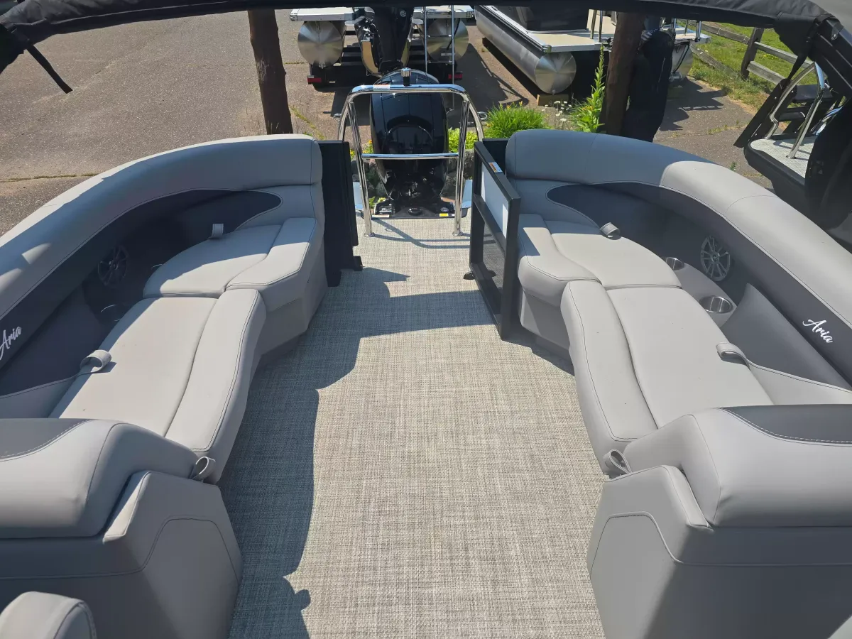 boat-carouselImage-image