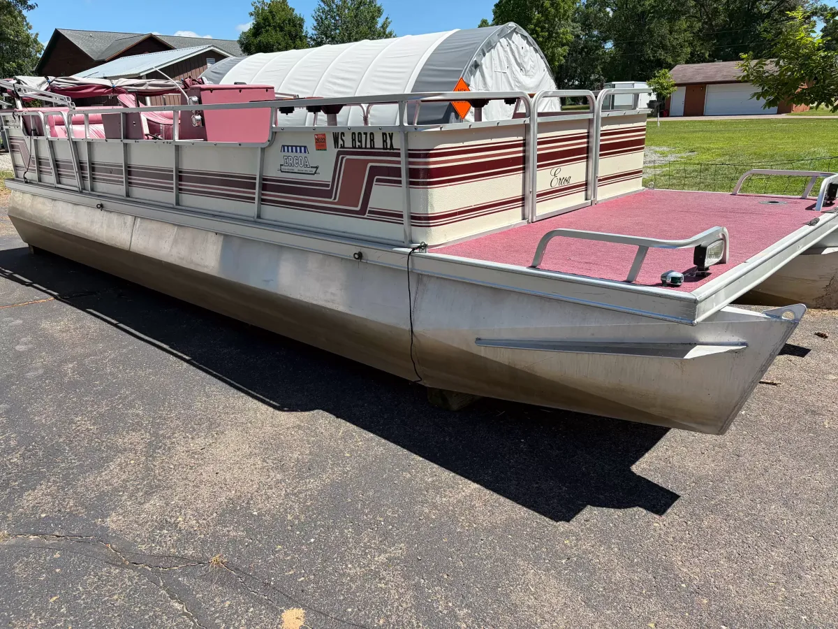 boat-carouselImage-image