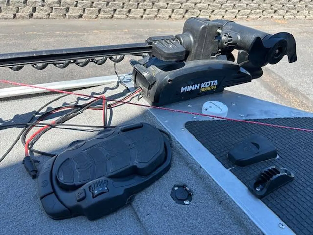  Bass tracker Pro 165-9