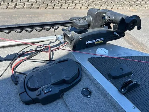 Bass tracker Pro 165-9