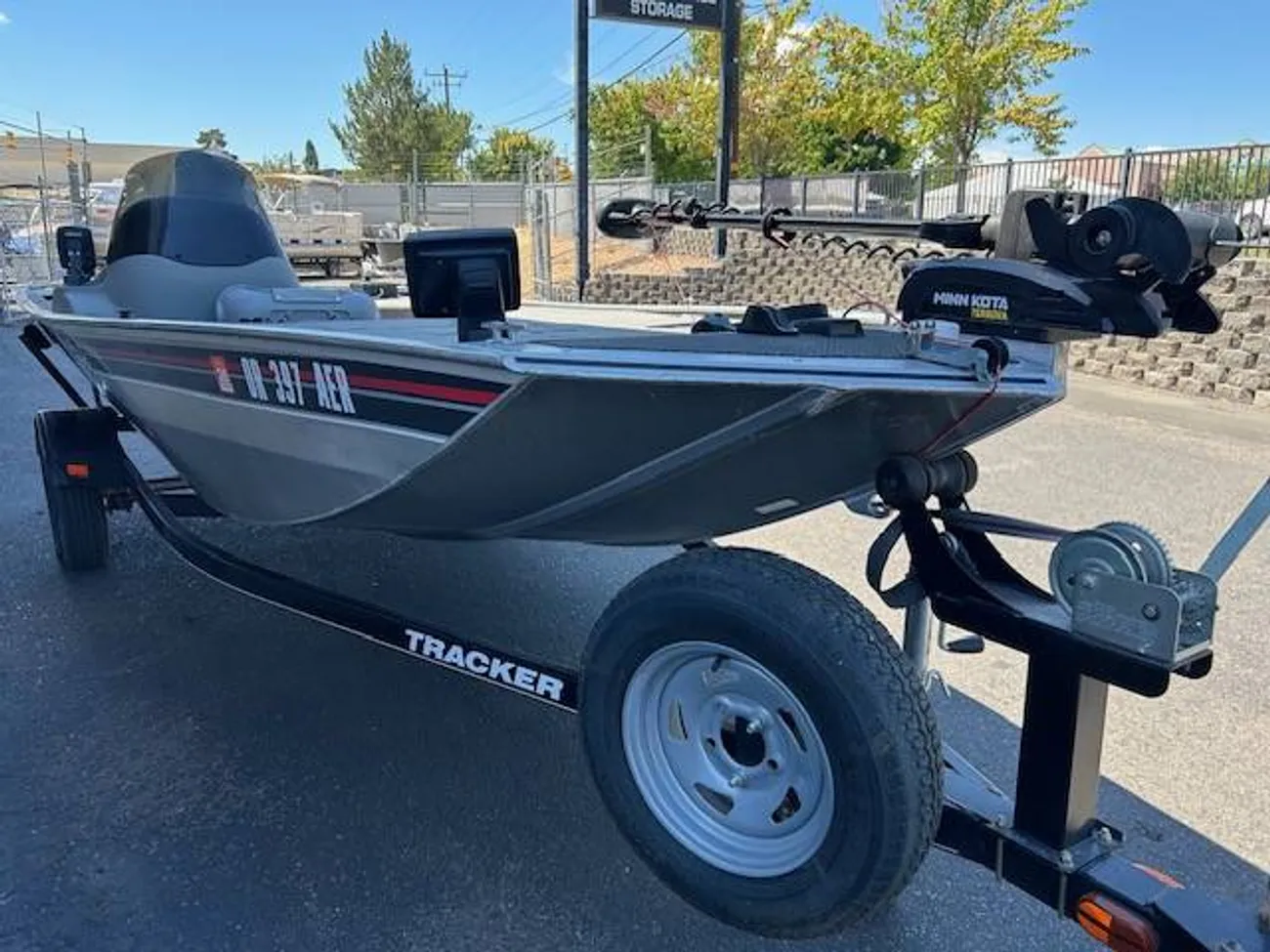  Bass tracker Pro 165-6