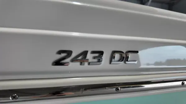 2023 Nauticstar 243DC-11