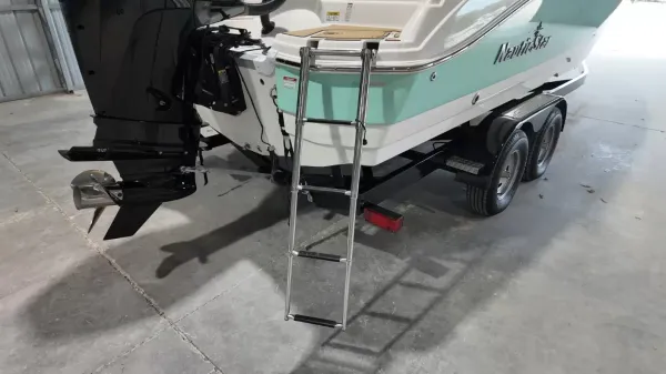 2023 Nauticstar 243DC-5