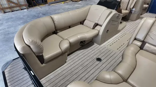 2019 Silver wave 230 Island CLS-25
