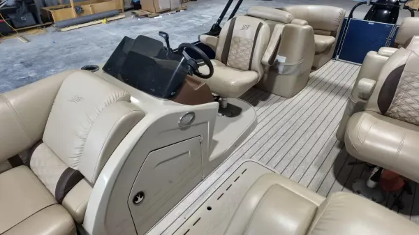 2019 Silver wave 230 Island CLS-38