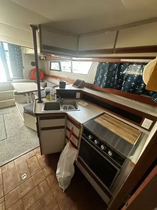 Carver Mariner 32 1990-9