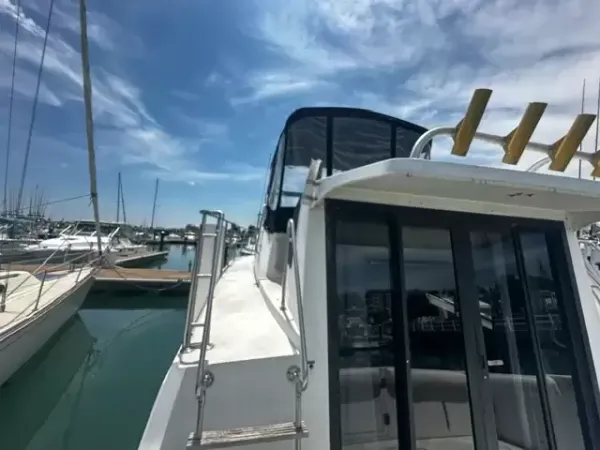 Carver Mariner 32 1990-16
