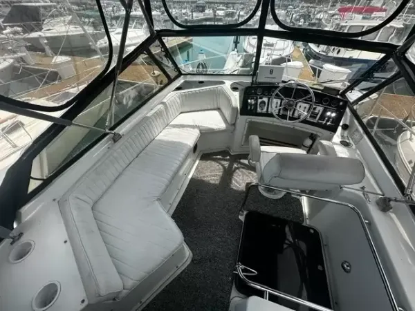 Carver Mariner 32 1990-24