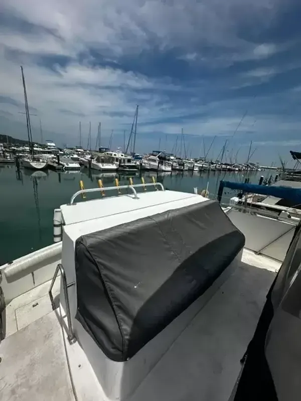 Carver Mariner 32 1990-26