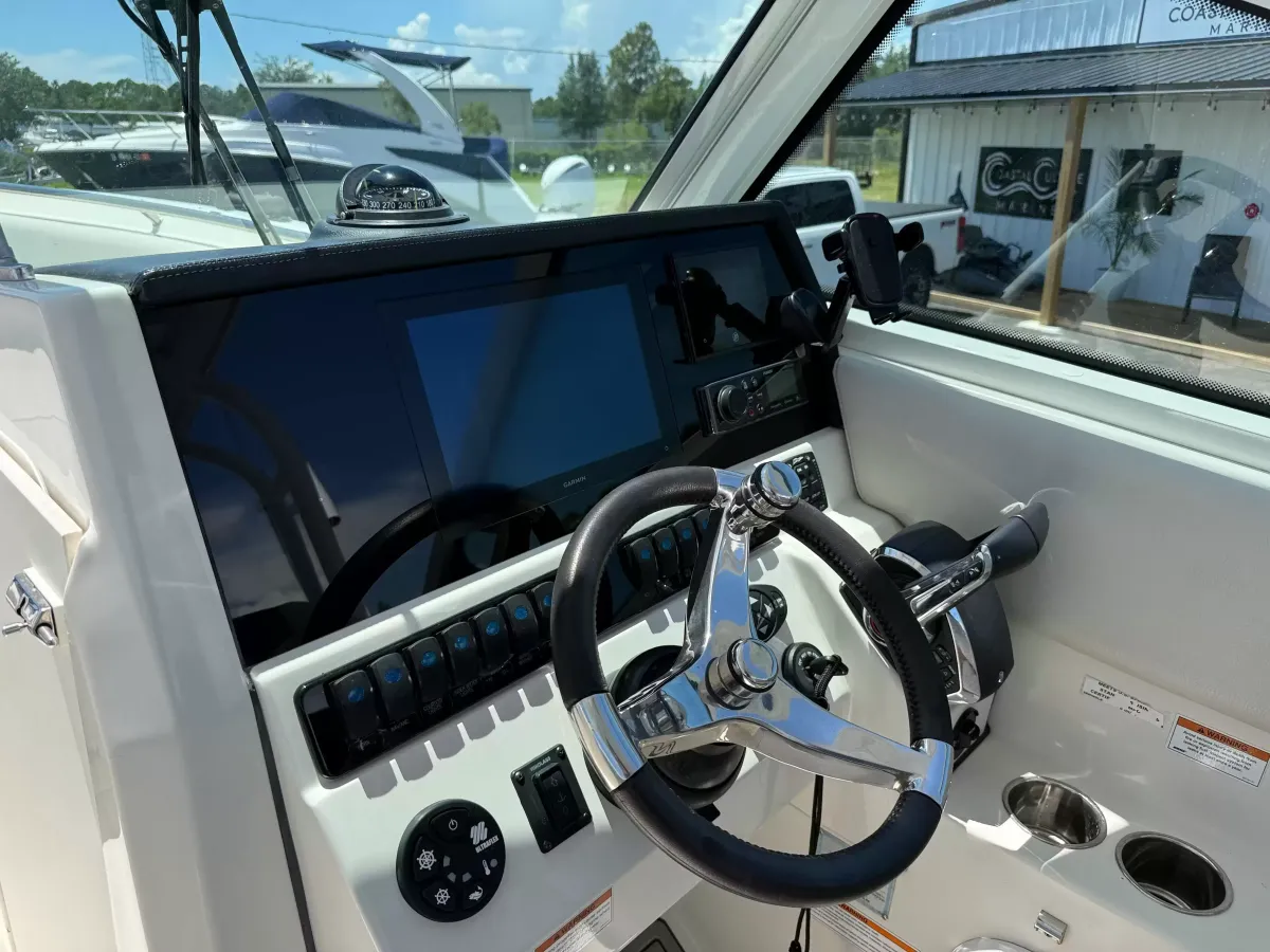2023 Sailfish 276DC