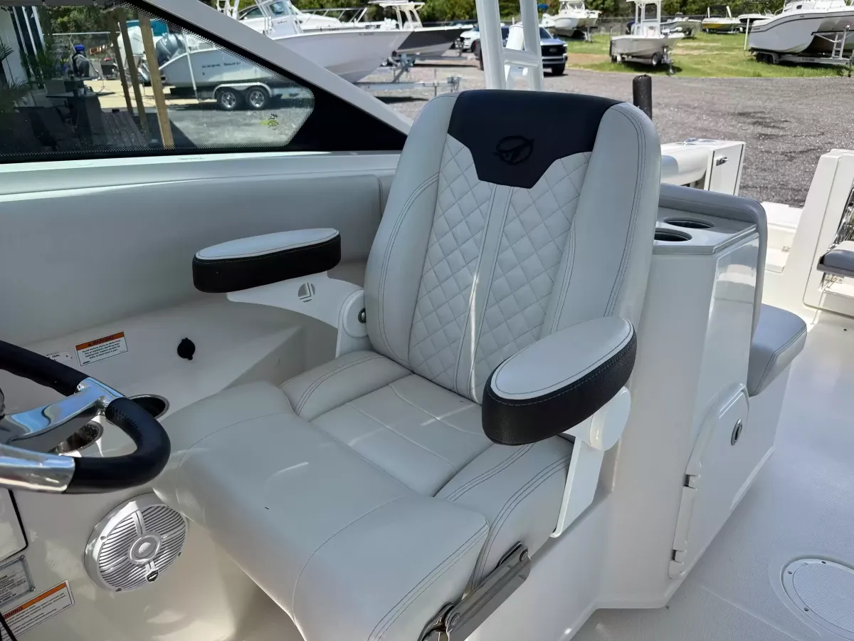 2023 Sailfish 276DC