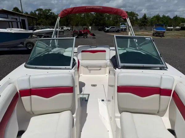 2014 Chaparral 226 SSI