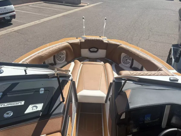 boat-detail-slider-thumb-10