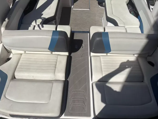 boat-detail-slider-thumb-3