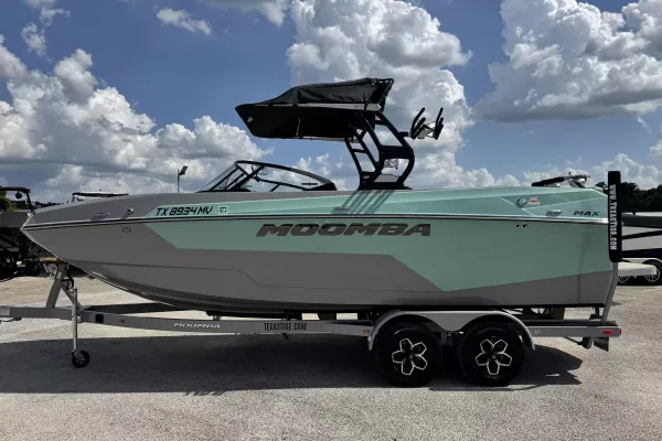 2025 Moomba Max-8