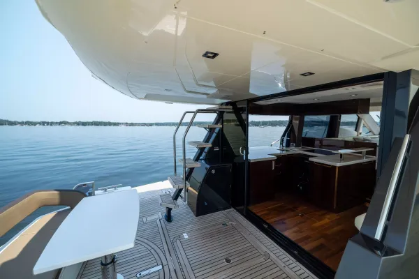 2022 Galeon 500 FLY detail image 17