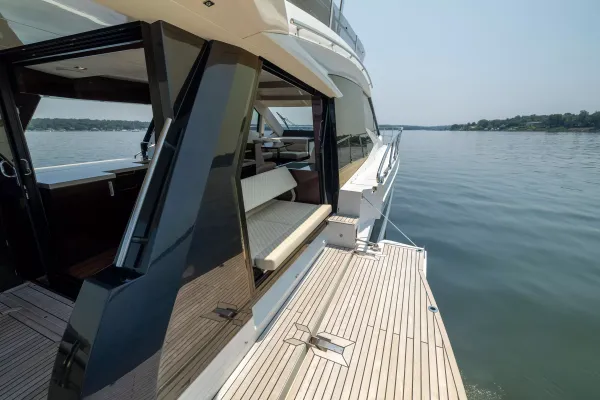 2022 Galeon 500 FLY detail image 18