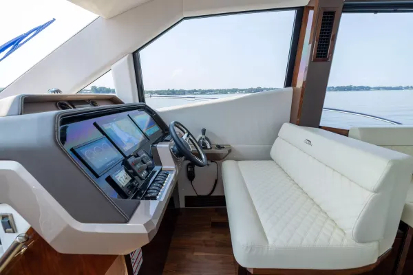 2022 Galeon 500 FLY detail image 31