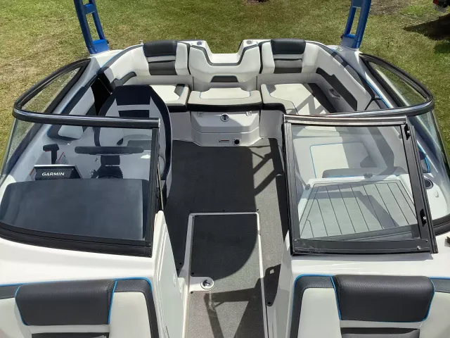 Boat Thumbnail 9