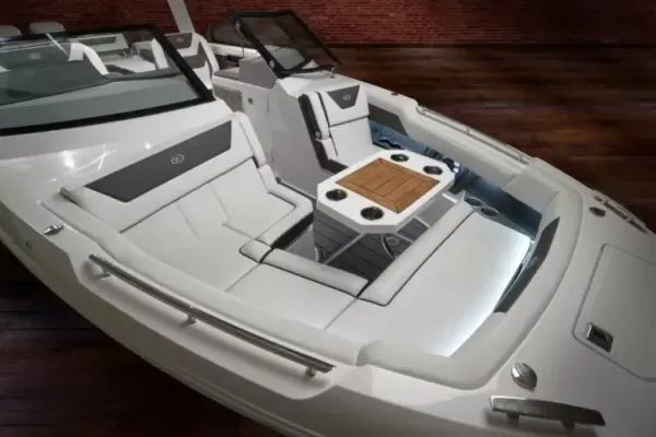 2027 Cobalt R31 OB detail image 17