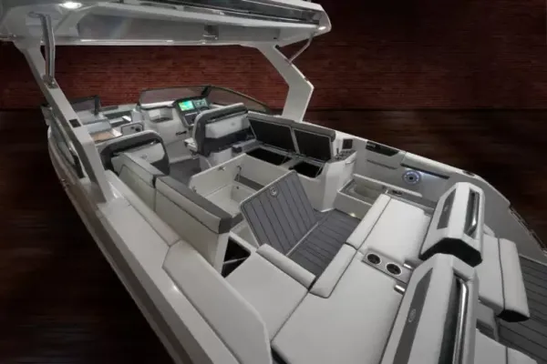 2027 Cobalt R31 OB detail image 4