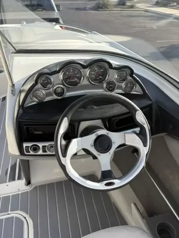 boat-detail-slider-thumb-9