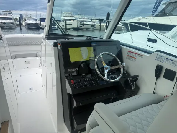 Pursuit DC 326 Dual Console 2026-5