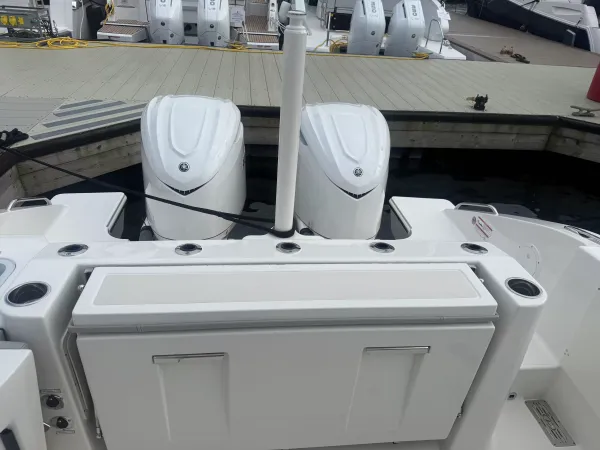 Pursuit DC 326 Dual Console 2026-10