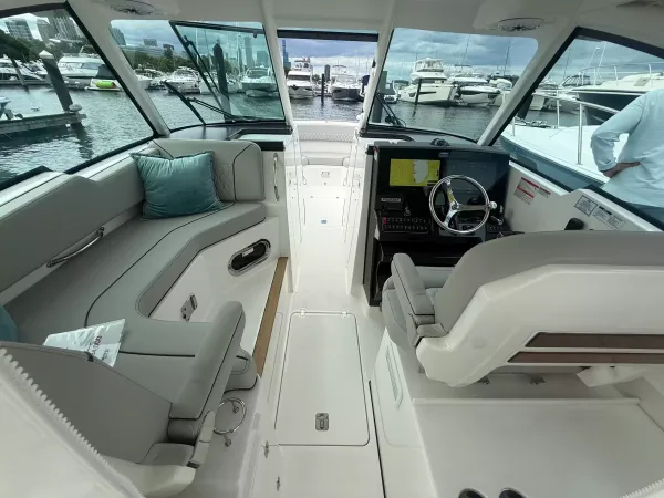 Pursuit DC 326 Dual Console 2026-12