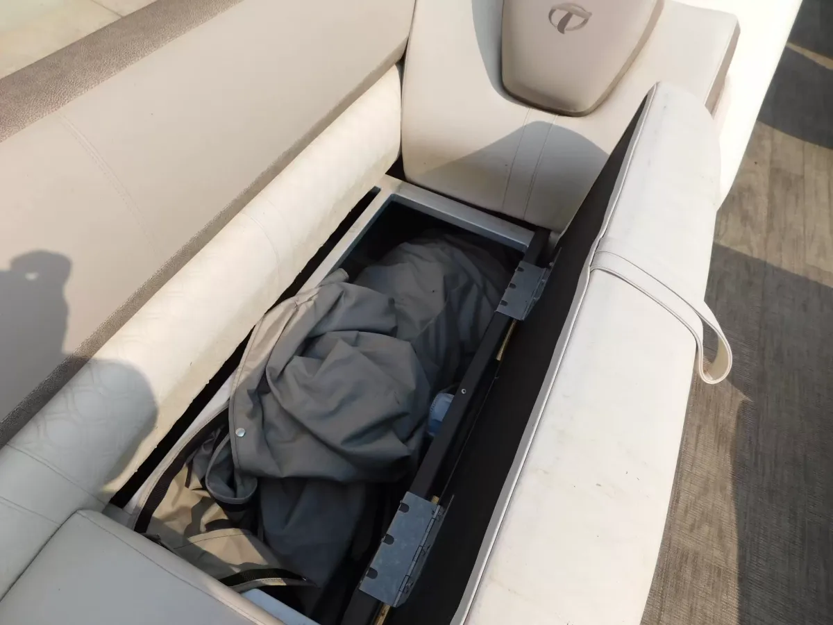 dummy-boat-img