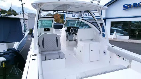 2026 Pursuit DC 266 detail image 3