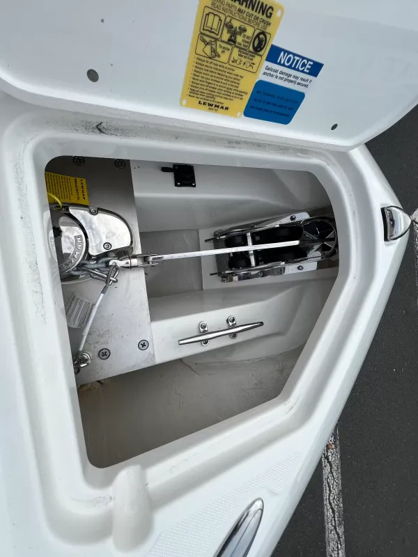 2026 Pursuit DC 266 detail image 24