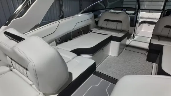2027 Regal LS4-49