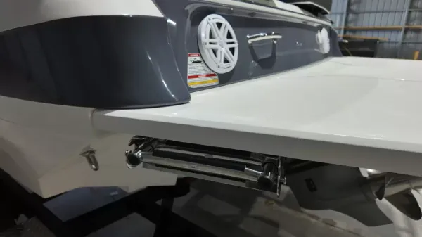 2027 Regal LS4-10