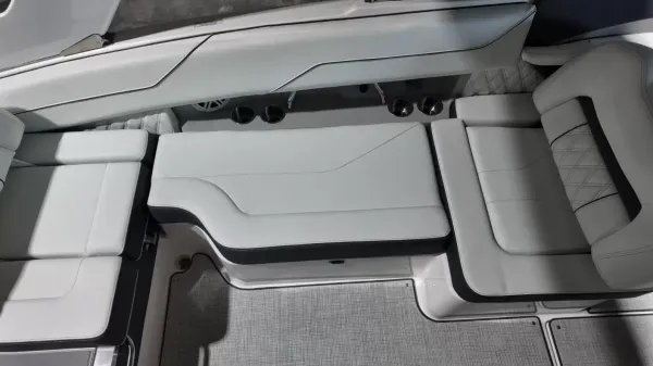 2027 Regal LS4-48