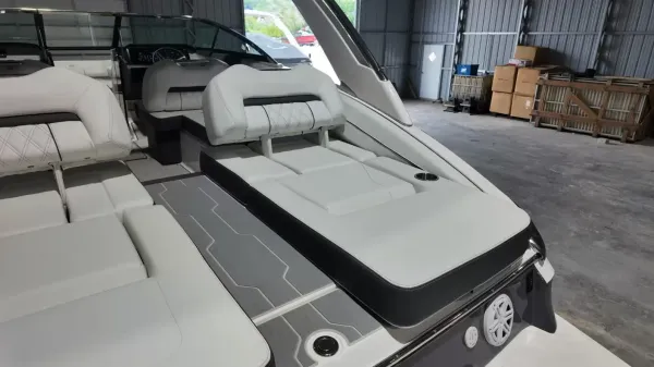 2027 Regal LS4-56