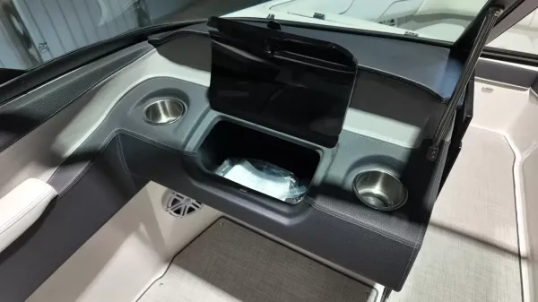 2027 Regal LS4-42