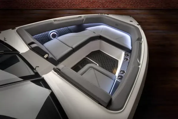 2027 Cobalt R8 SURF detail image 10