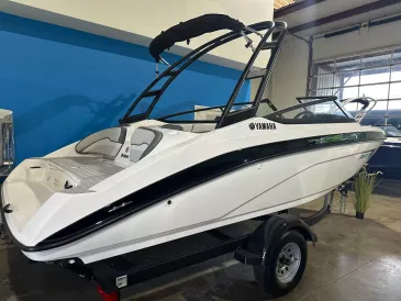 2026 Yamaha AR190-4
