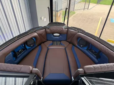 2026 Centurion Ri230  -10