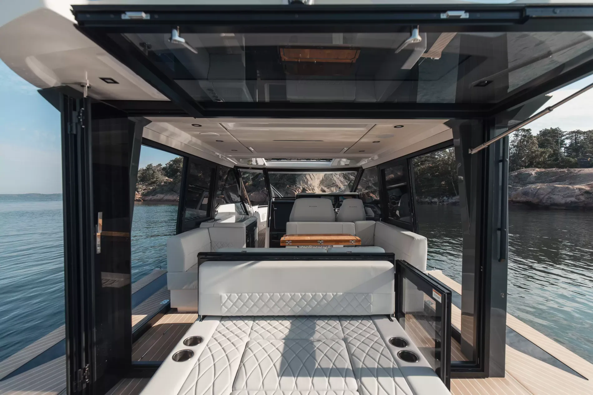 New 2027 Saxdor SX400 GTC for Sale | Vancouver, BC | M&P Yacht Centre | 6a57ea3a2c077b748000e1fe