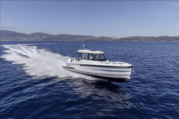 2027 Wellcraft 28 Explorer