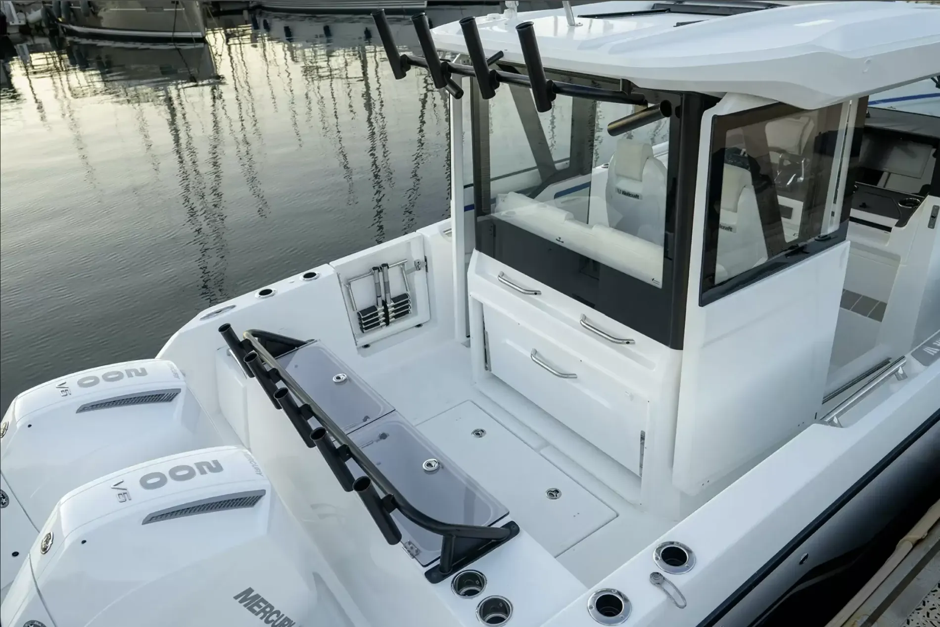 New 2027 Wellcraft 28 Explorer for Sale | Vancouver, BC | M&P Yacht Centre | 6a531ebb8e98643edb03df54