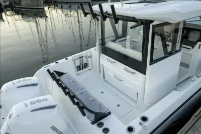 New 2027 Wellcraft 28 Explorer for Sale | Vancouver, BC | M&P Yacht Centre | 6a531ebb8e98643edb03df54