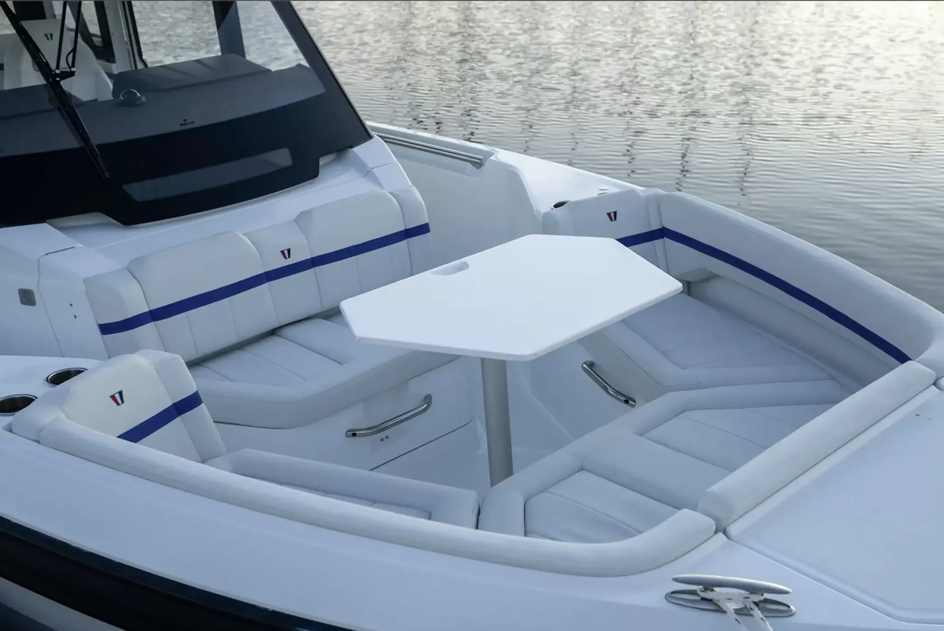 New 2027 Wellcraft 28 Explorer for Sale | Vancouver, BC | M&P Yacht Centre | 6a531ebb8e98643edb03df54