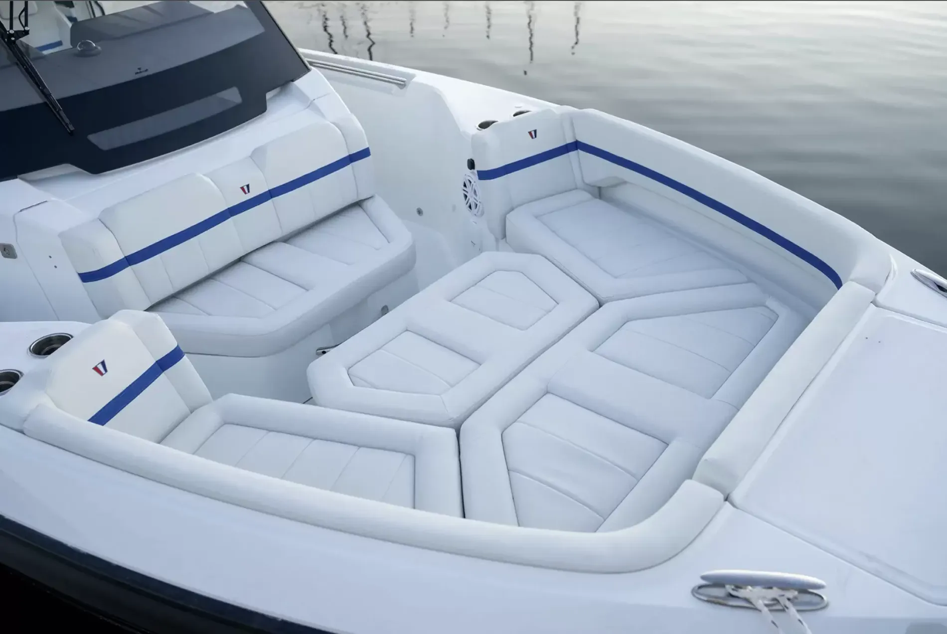 New 2027 Wellcraft 28 Explorer for Sale | Vancouver, BC | M&P Yacht Centre | 6a531ebb8e98643edb03df54