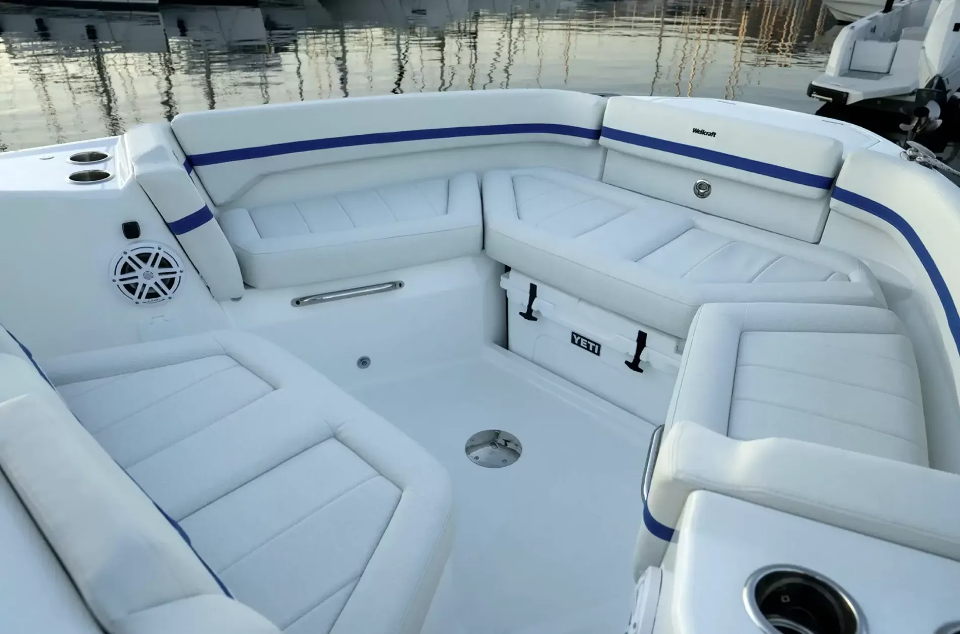 New 2027 Wellcraft 28 Explorer for Sale | Vancouver, BC | M&P Yacht Centre | 6a531ebb8e98643edb03df54